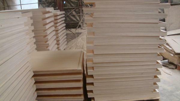 在運(yùn)輸膠合板的過(guò)程中應(yīng)注意哪些問(wèn)題?