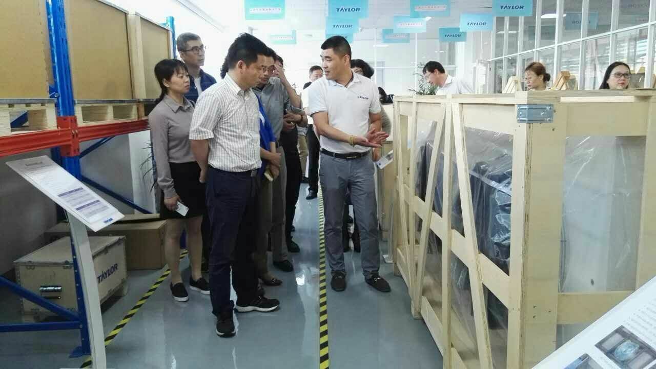 參觀展廳 參觀展廳